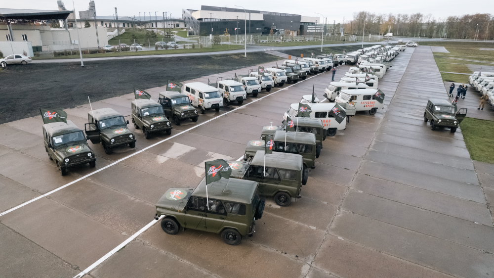 Народная милиция ДНР и ЛНР получила более 80 автомобилей УАЗ от жителей Ростовской области