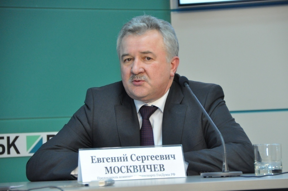 Эксперт:Остаться в Госдуме Евгению Москвичеву помогут связи