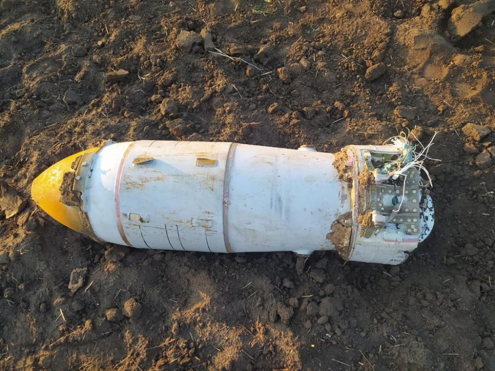 На севере Ростовской области в поле обнаружили современный снаряд