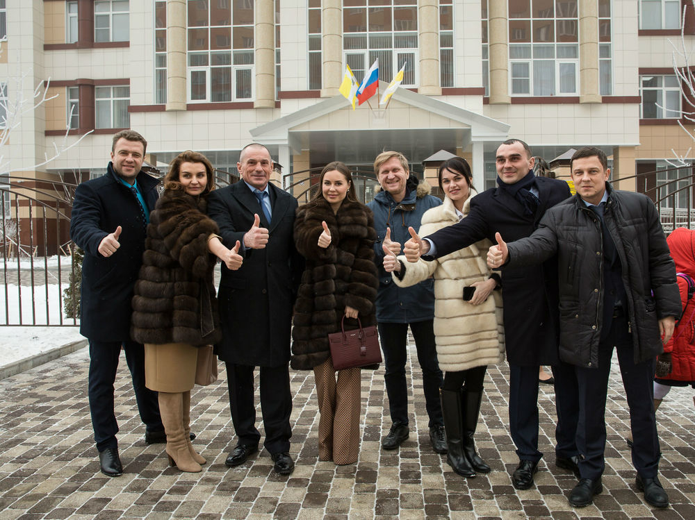 Школу от ГК «ЮгСтройИнвест» в Ставрополе посетили  «Уральские пельмени»