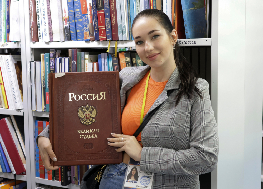 Книги, покрытые позолотой: интересные факты о Донской государственной публичной библиотеке в Ростове