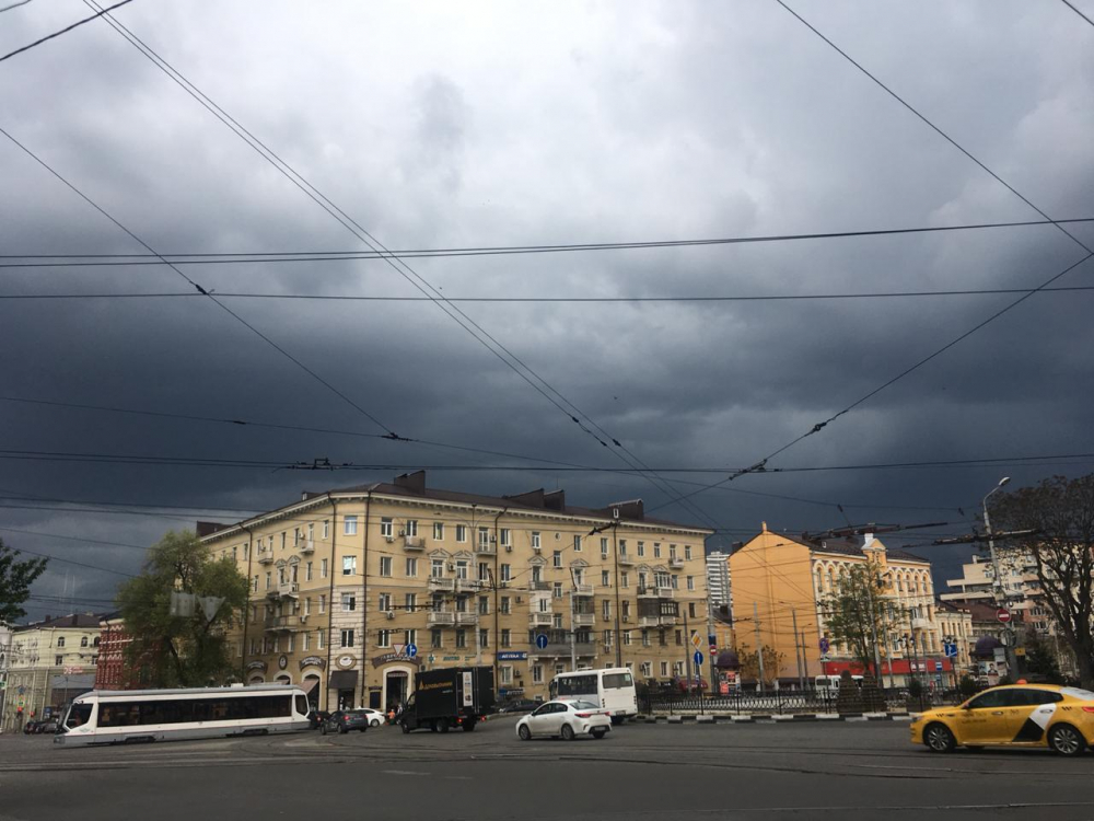 В Ростове объявили штормовое предупреждение