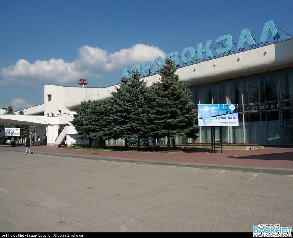 Пассажиров самолета, совершившего в Ростове аварийную посадку, отправят в Москву другими рейсами