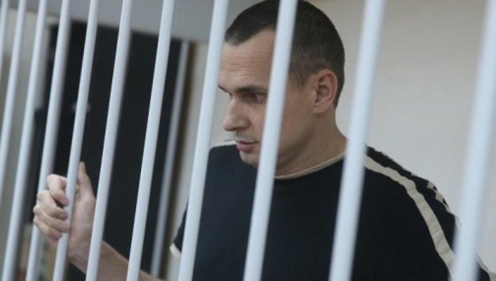 Защита обвиняемого в теракте в Крыму Сенцова готовит обращение в Верховный суд