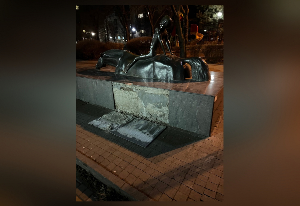 На набережной Ростова восстановят скульптуру «Купание коня»