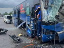 Под Ростовом автобус с 20 пассажирами врезался в попавший в ДТП грузовик на трассе М-4 «Дон»