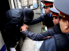 В Ростовской области задержали мошенника, находившегося в федеральном розыске