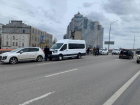Три человека пострадало в массовом ДТП на мосту Сиверса в Ростове 11 апреля