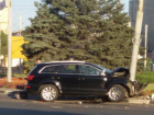Audi Q7 врезалась в столб в СЖМ Ростова
