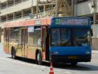 Обнаглевший водитель автобуса воровал транспортные карты пассажиров с деньгами в Ростове