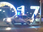 Автомобиль врезался в светящуюся инсталляцию «2017» парка «Дружба» в Ростове