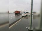В Ростове таксист протаранил автомобили ДПС и Ространснадзора