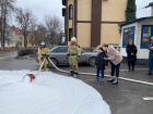 Пожарные из Ростовской области исполнили мечту школьника побывать в пожарной части