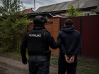 В Ростовской области парень избил мужчину, угрожал убить подростка и украл колонку за 16 тысяч рублей