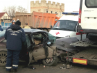 Пассажирка "десятки" серьезно пострадала в тройной аварии на улице Ростова
