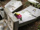 Мародеры надругались над десятками могил ветеранов на Северном кладбище Ростова