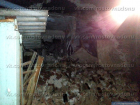 Ростовчанку едва не завалило рухнувшей стеной дома