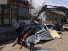 В Ростове начали сносить ларьки на рынке на Днепровском