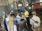 Для студентов Ростовской области провели экскурсию по транспортной базе ГК «Чистый город»