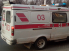 Дерзкий маневр водителя автокрана на трассе под Ростовом отправил парня в травматологию 