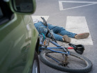 Малыша с велосипедом сбил на пешеходном переходе водитель джипа под Ростовом