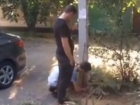 Два неутомимых копателя удивили прохожих и попали на видео в Ростове