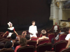 Школьники стали почетными зрителями Молодежного театра
