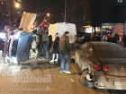 В Ростове в ДТП иномарка опрокинулась на бок от страшного удара