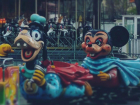 Слезы ужаса на глазах у детей вызвали «безобразные улыбки» Дональда и Микки в парке Ростова