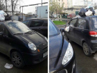 Позорную расправу над автохамкой устроили жильцы многоэтажки в Ростовской области