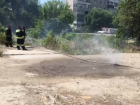Разморенные на солнце пожарные с дырявым шлангом насмешили горожан попали на видео в Ростове