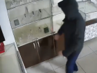 Гастролёр из Владимирской области ограбил женщину и устроил налёт на ювелирку в Батайске