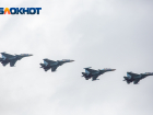 В небе над Ростовской областью начались тренировки истребителей и бомбардировщиков 