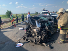 Два человека погибли и один пострадал в страшном ДТП в Ростовской области