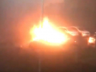 Проплаченный слезами автомобилистов дорогой костер из иномарок во дворе Ростова попал на видео