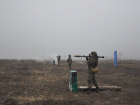 Гранатометчики и снайперы учатся уничтожать бронетехнику в Ростовской области