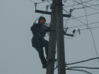 Чрезвычайный режим работы из-за сильного ветра "включили" энергетики Ростова