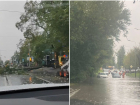 Деревья падали, автобусы и машины тонули в реках воды: показываем последствия ливня в Ростове
