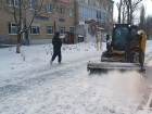 В Ростовской области выявили 143 нарушения за неуборку снега и наледи