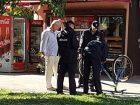 Спешащие на помощь к велосипедисту сотрудники полиции растрогали и восхитили жителей Ростова