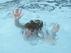 Маленькая 9-летняя пловчиха умерла в оздоровительном бассейне Ростовской области