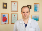 «Сколько человек должно умереть, чтобы ты вакцинировался»: главврач БСМП Таганрога — о ситуации с коронавирусом в регионе
