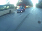 В Ростове водитель «Киа» сбил женщину на пешеходном переходе. Видео