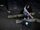 Девушка выкопала «закладку» с крупной партией наркотика на промбазе в Ростове