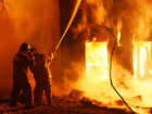 Страшный пожар в казарме разбудил спящих по соседству людей в Ростовской области
