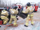 В Зимовниковском районе в результате  ДТП  пассажиры оказались в «ловушке» 