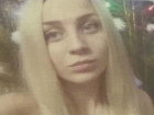 Ушедшая из дома в «номерной» шапке 22-летняя девушка пропала на улицах Ростова