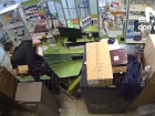 В сети появилось видео ограбления ростовской аптеки 