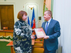 Мэр Ростова поздравил медиков с 8 марта