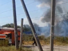 Серьезный пожар охватил территорию возле Змиевской балки Ростова 